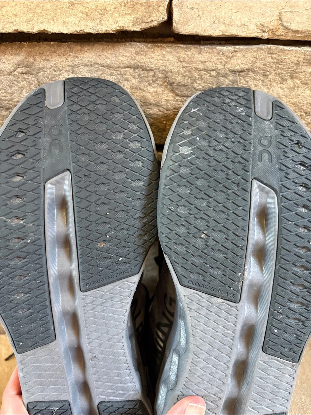 On Cloudsurfer Next men’s trainer running shoes sz  11 in black/grey